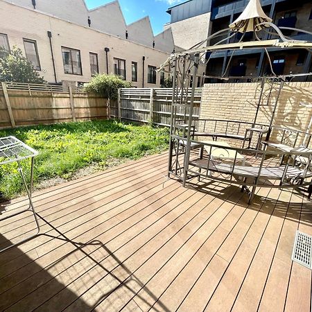 London Stratford Luxury House, 5 Minutes Walk Station, Westfield, 3 Bedrooms 3 Bathrooms, Reception, Garden, Parking Esterno foto