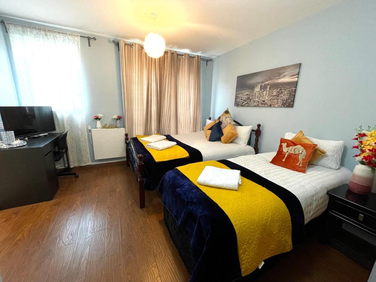 London Stratford Luxury House, 5 Minutes Walk Station, Westfield, 3 Bedrooms 3 Bathrooms, Reception, Garden, Parking Esterno foto