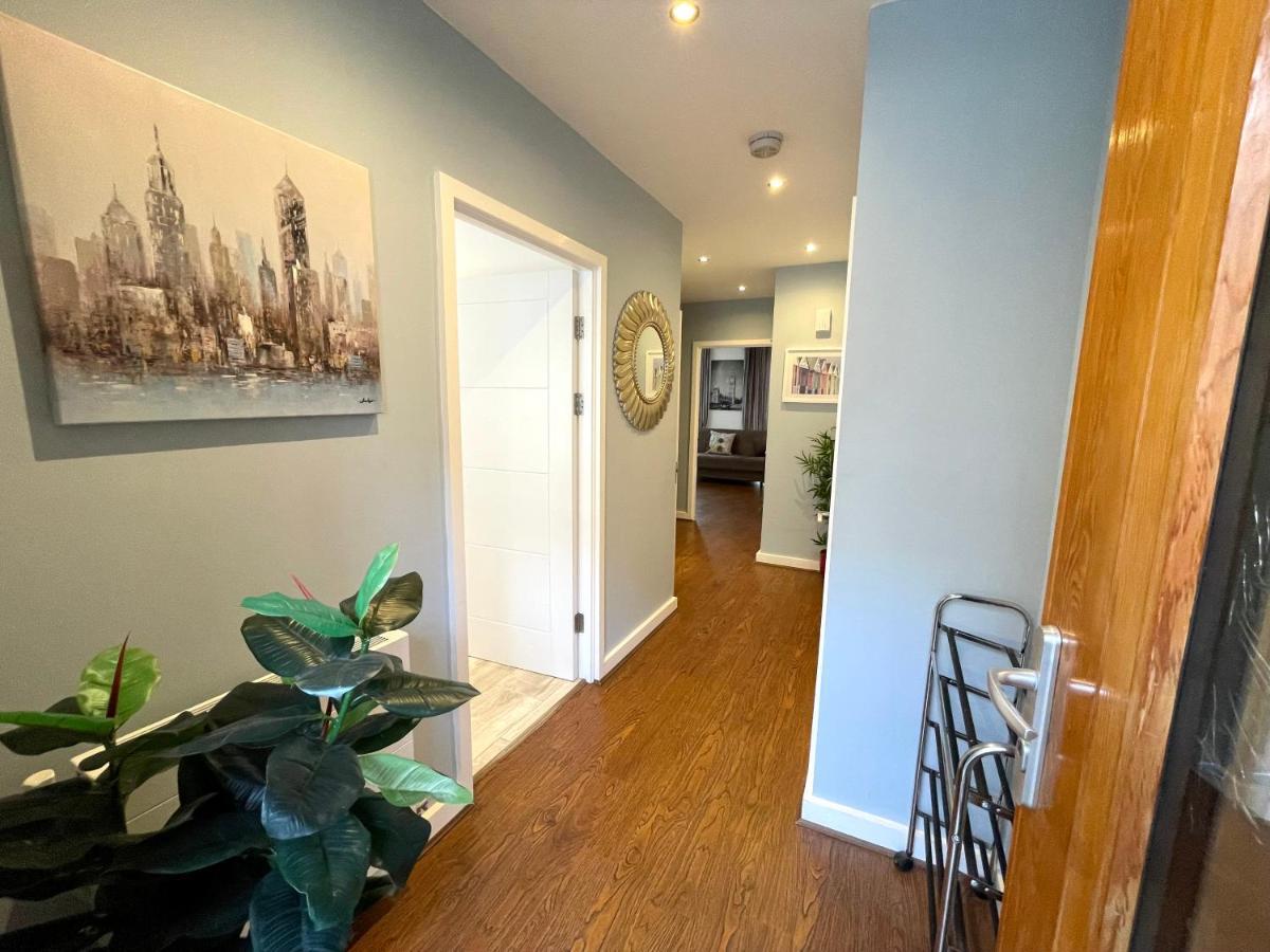 London Stratford Luxury House, 5 Minutes Walk Station, Westfield, 3 Bedrooms 3 Bathrooms, Reception, Garden, Parking Esterno foto
