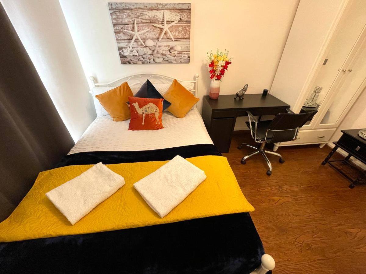 London Stratford Luxury House, 5 Minutes Walk Station, Westfield, 3 Bedrooms 3 Bathrooms, Reception, Garden, Parking Esterno foto