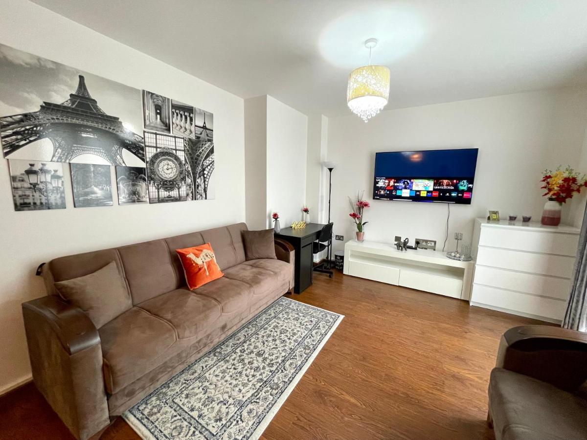 London Stratford Luxury House, 5 Minutes Walk Station, Westfield, 3 Bedrooms 3 Bathrooms, Reception, Garden, Parking Esterno foto